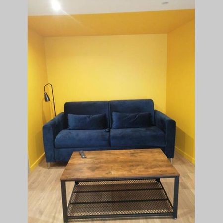 Charmant Appartement Avec Terrasse Pont-de-lʼIsère Exterior foto